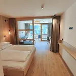 Kristall 호텔