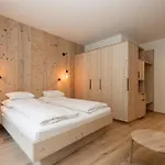 Kristall 4* 그로살