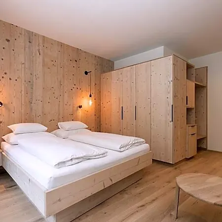 Hotel Kristall 4*