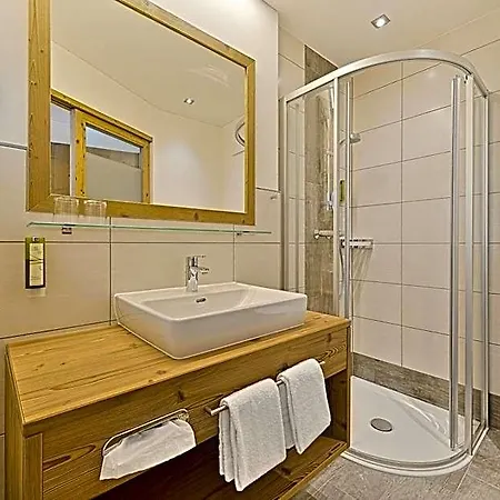 Kristall Hotel