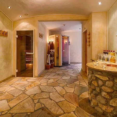 Hotel Kristall Hotel