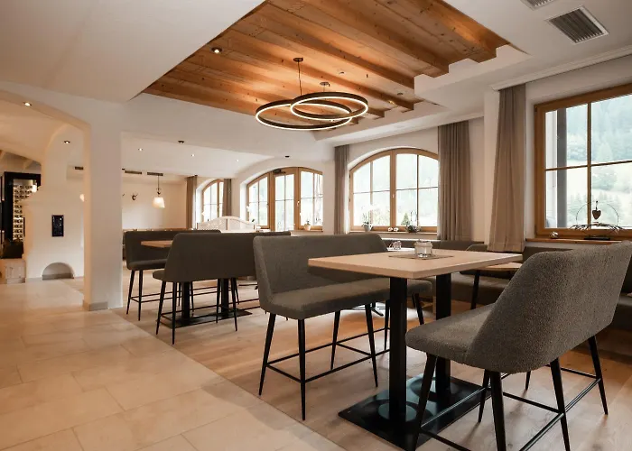 Hotell Kristall 4*