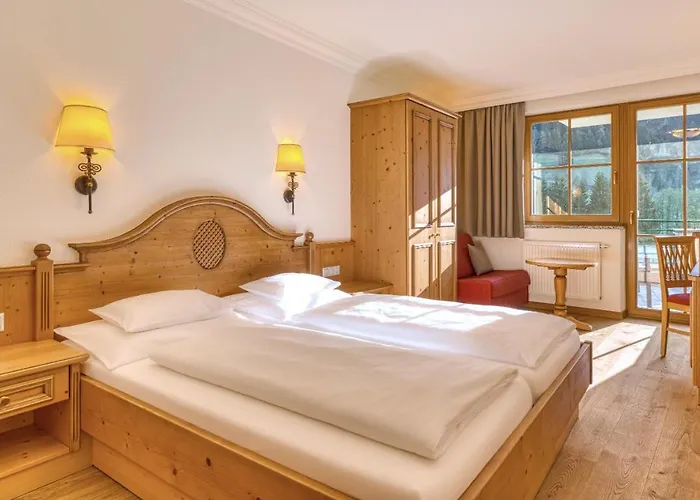Hotell Kristall 4*